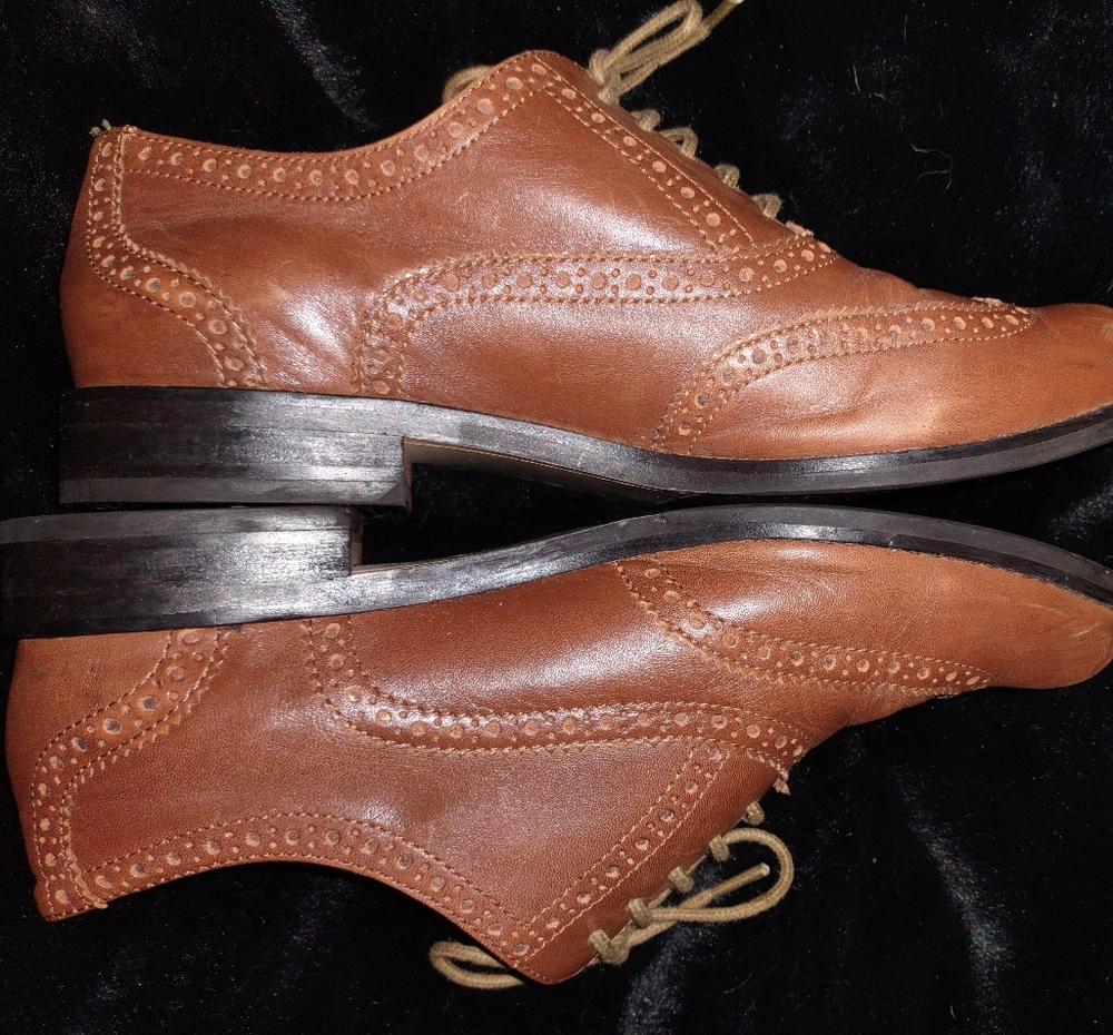 Cole Haan - Picture 3 of 4